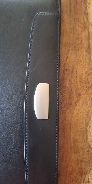 папка луксозна със соларен калкулатор Mline кожа черна A4