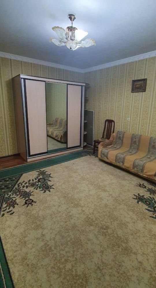 Stident Qizlar Bollar 6 tagacha