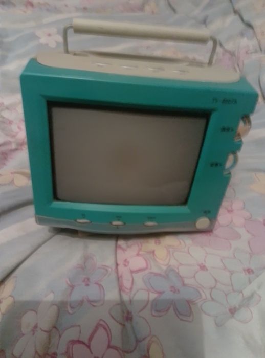 Телевизор  переносной