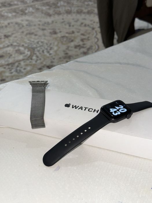 Apple watch se.