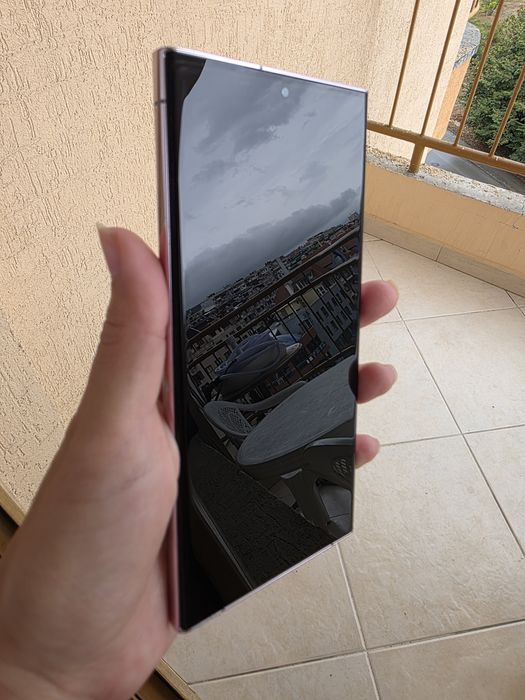 Продавам Samsung Galaxy S 23 Ultra
