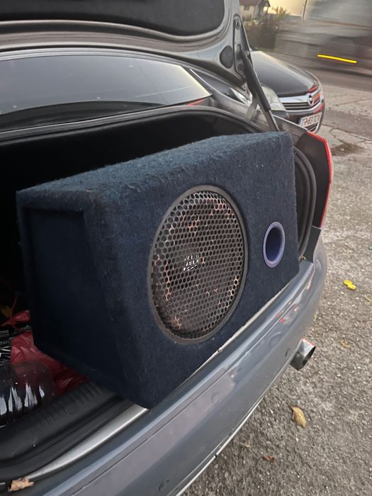 Stație și Subwoofer