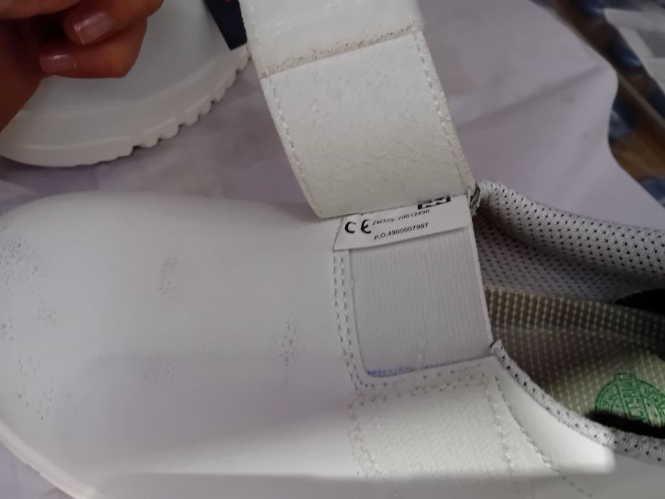 Oferta lot papuci de munca