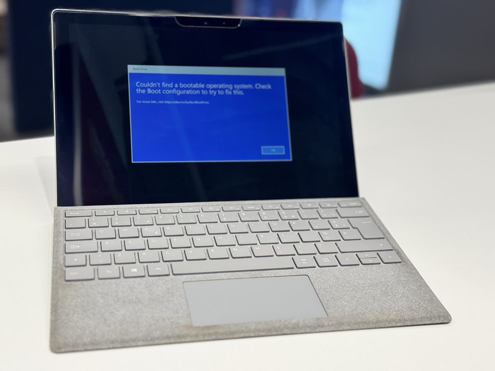 Laptop/tableta Microsoft surface pro5 defect