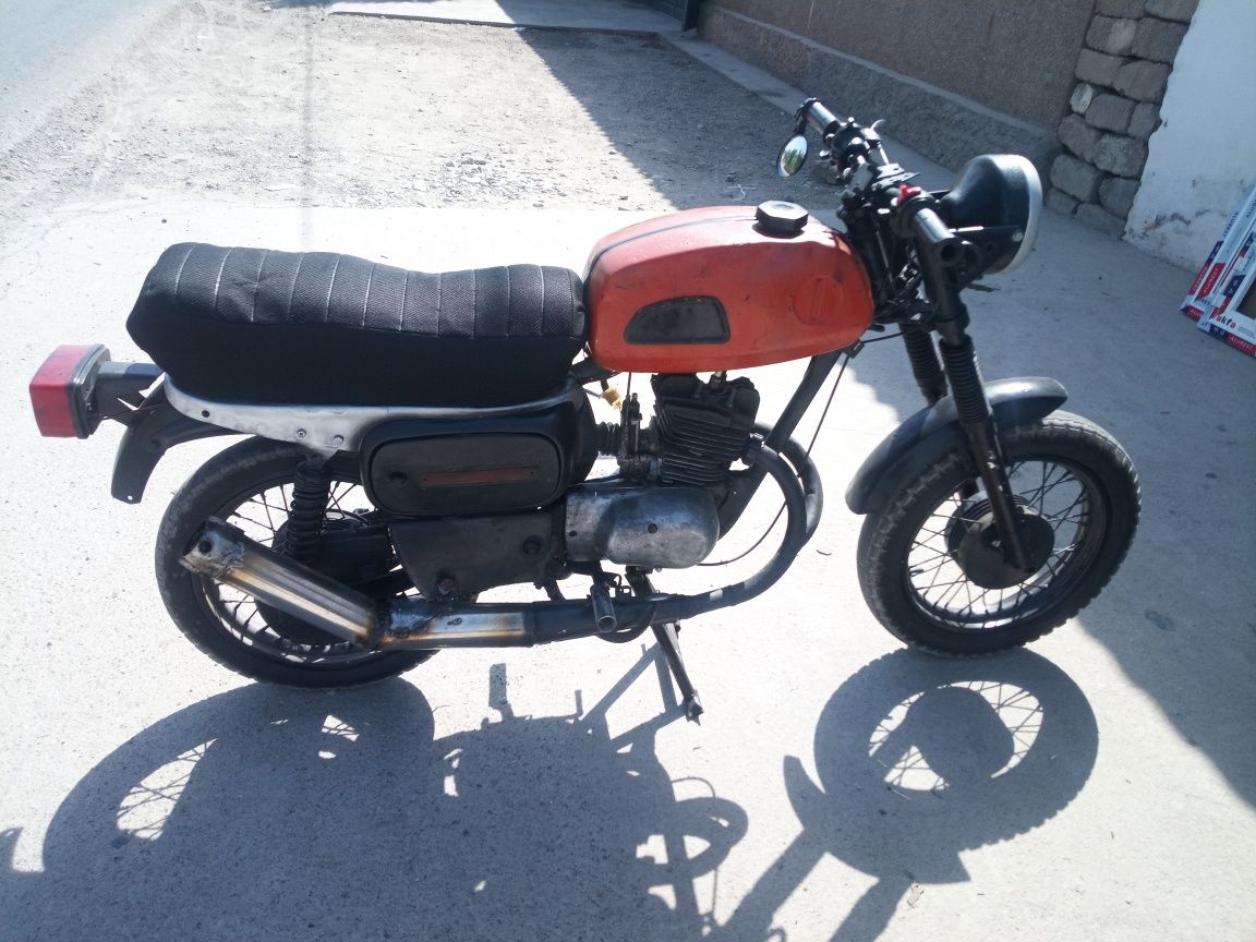 Motosikl Vosxod. Denov