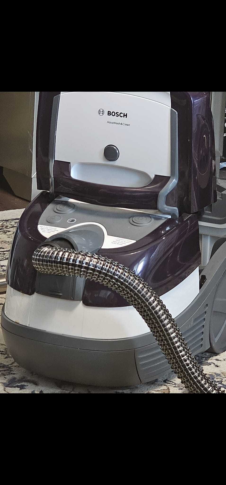 Aspirator AquaWash seria 4 Bosch nou .