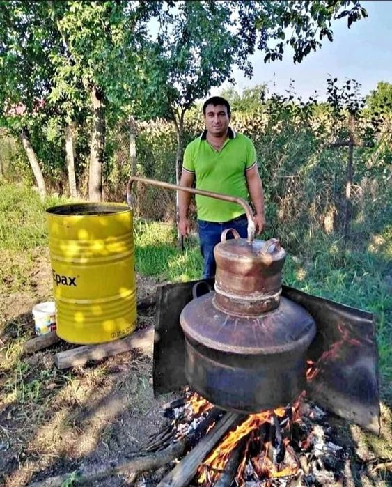 Vand cazan de tuica la 100 de litri cu fundul de 4 mm