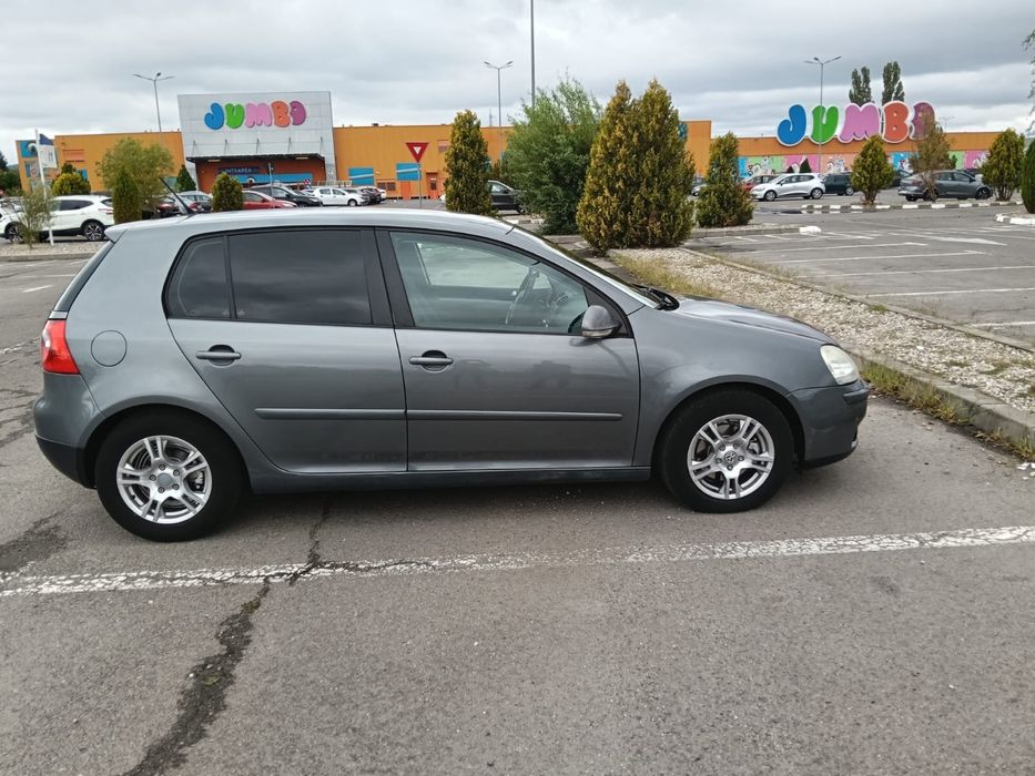 Vand golf 5 impecabil.