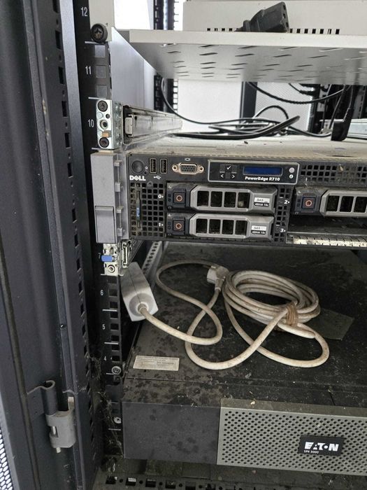 Vand: Rack Dell 24U, Dell PowerEdge r710, UPS Eaton 5PX 3000 + altele