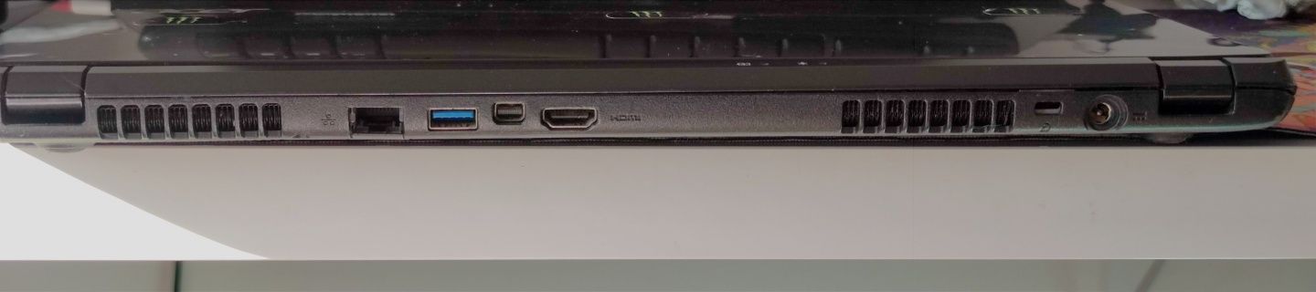 Dezmembrez laptop Acer V5-552 model ZRI