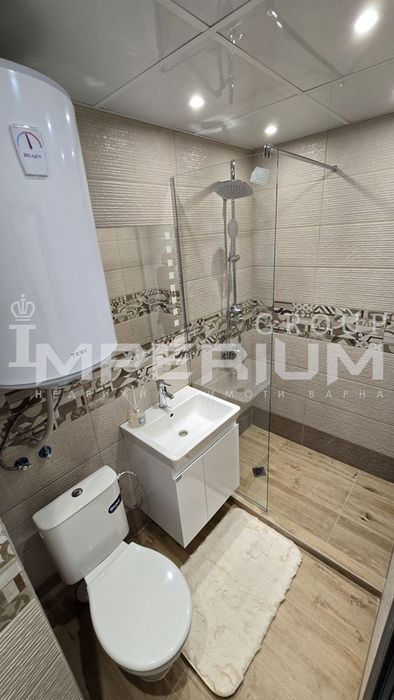 Чисто нов ТРИстаен, ЮЖЕН апартамент * СРЕДЕН ЕТАЖ * АСАНСЬОР, Базар Л