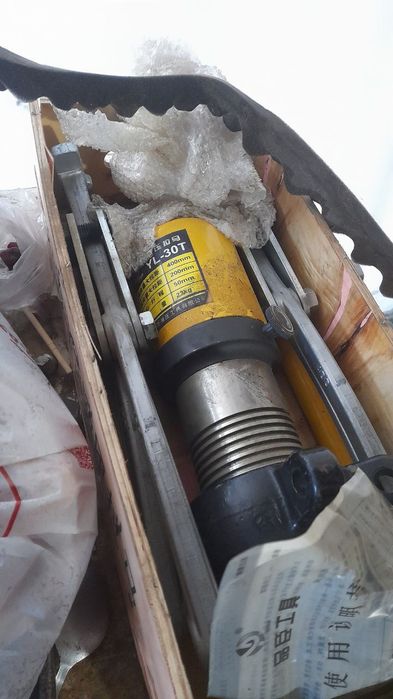 Продаётся новый гидравлический съемник.