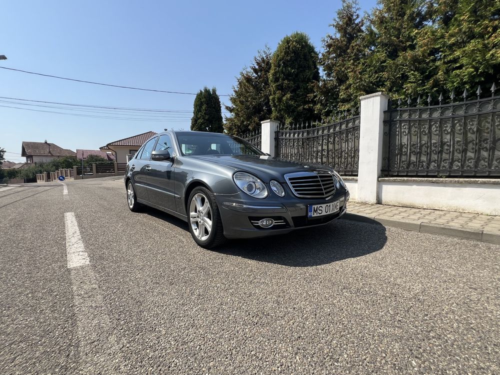 Mercedes E320 w211