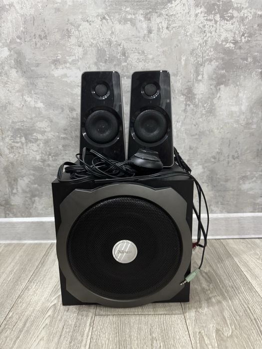 Продам сабвуфер