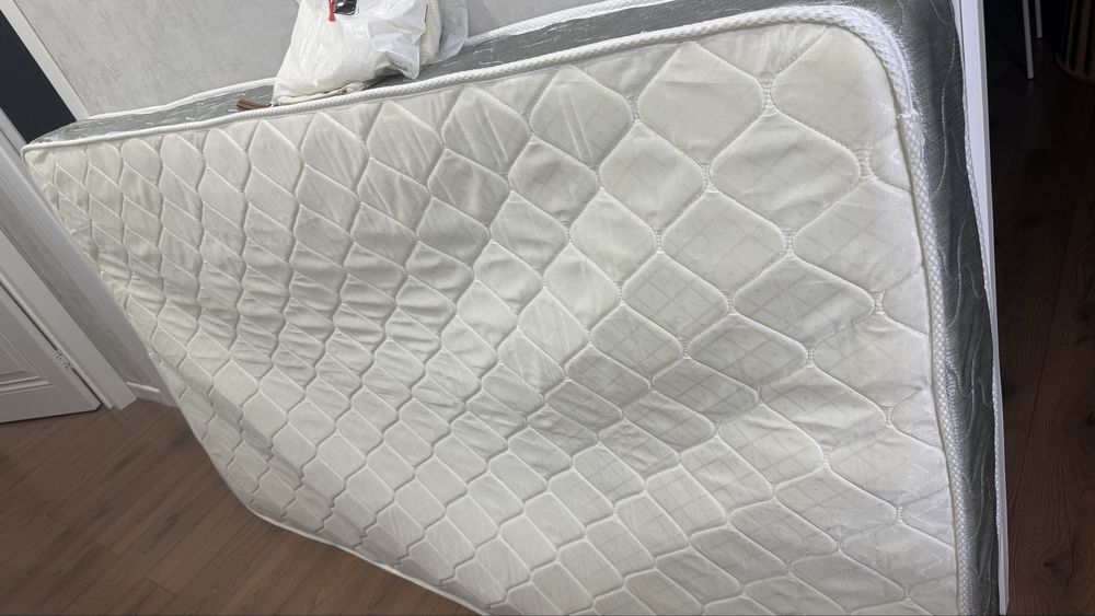 Продам матрац б/у
