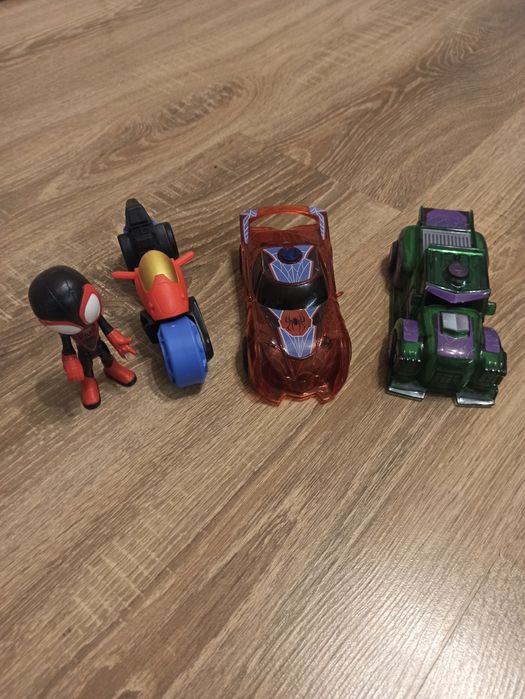 Играчки на супергерои