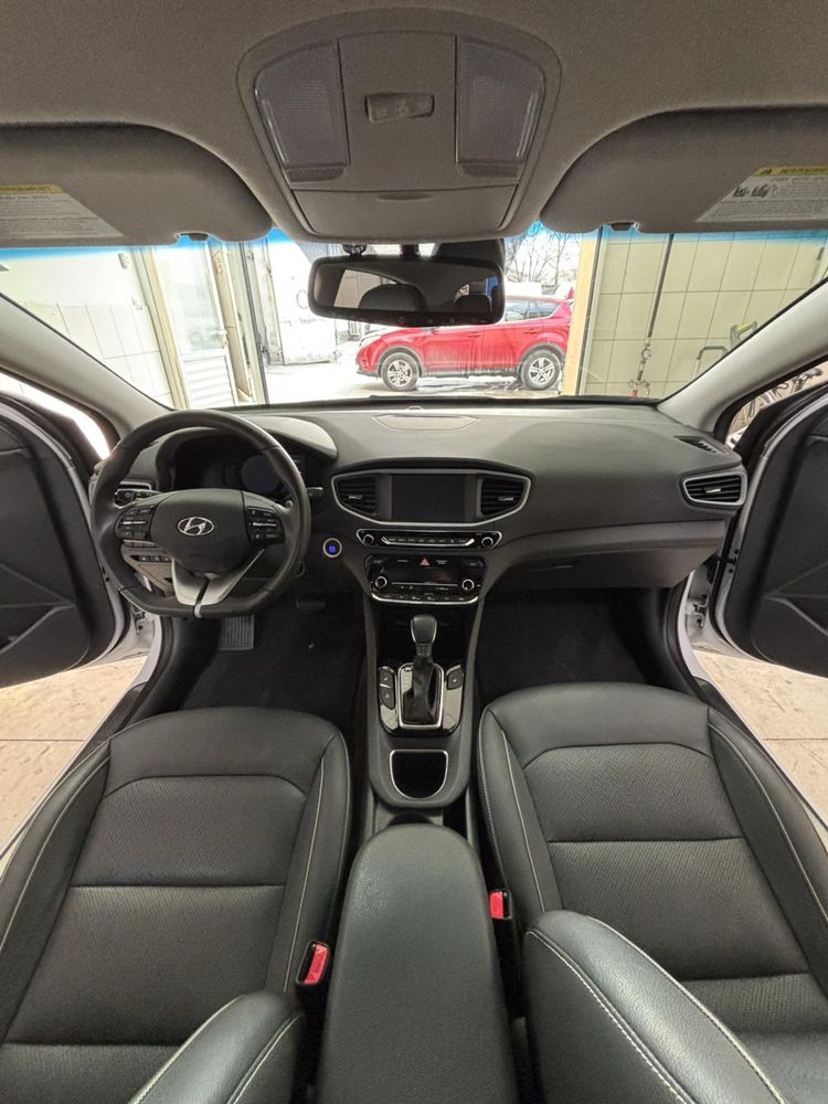 Hyundai ioniq 2019 plug in hybrid