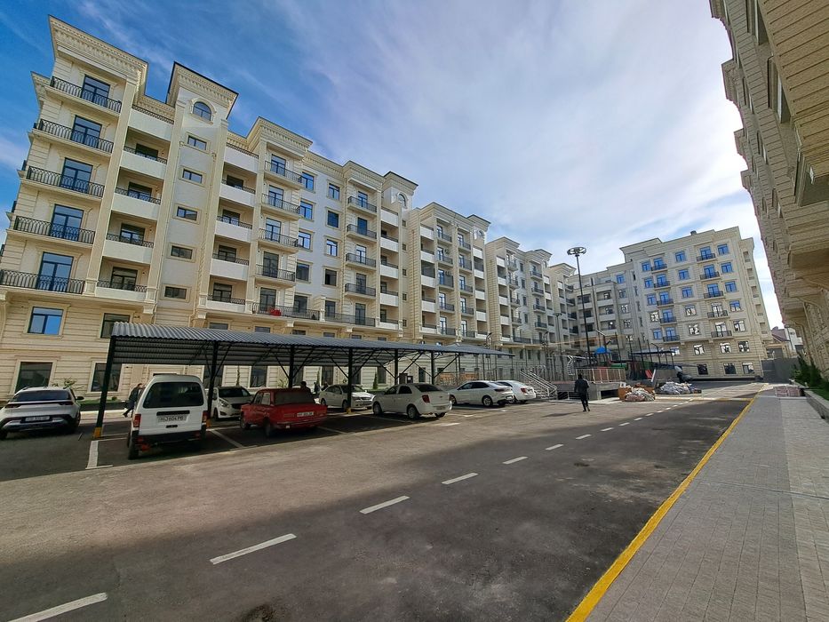 3 xonali kvartira karobka holatida