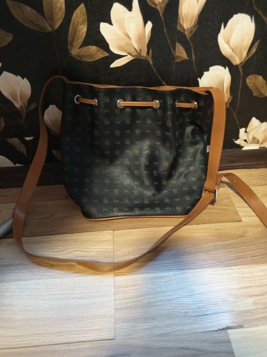 Дамски     чанти