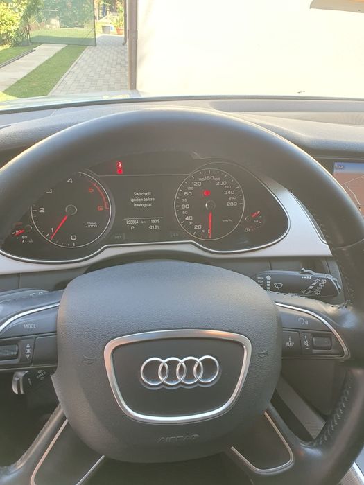 Vând Audi A4 Avant S-line 2.0 TDI 2015