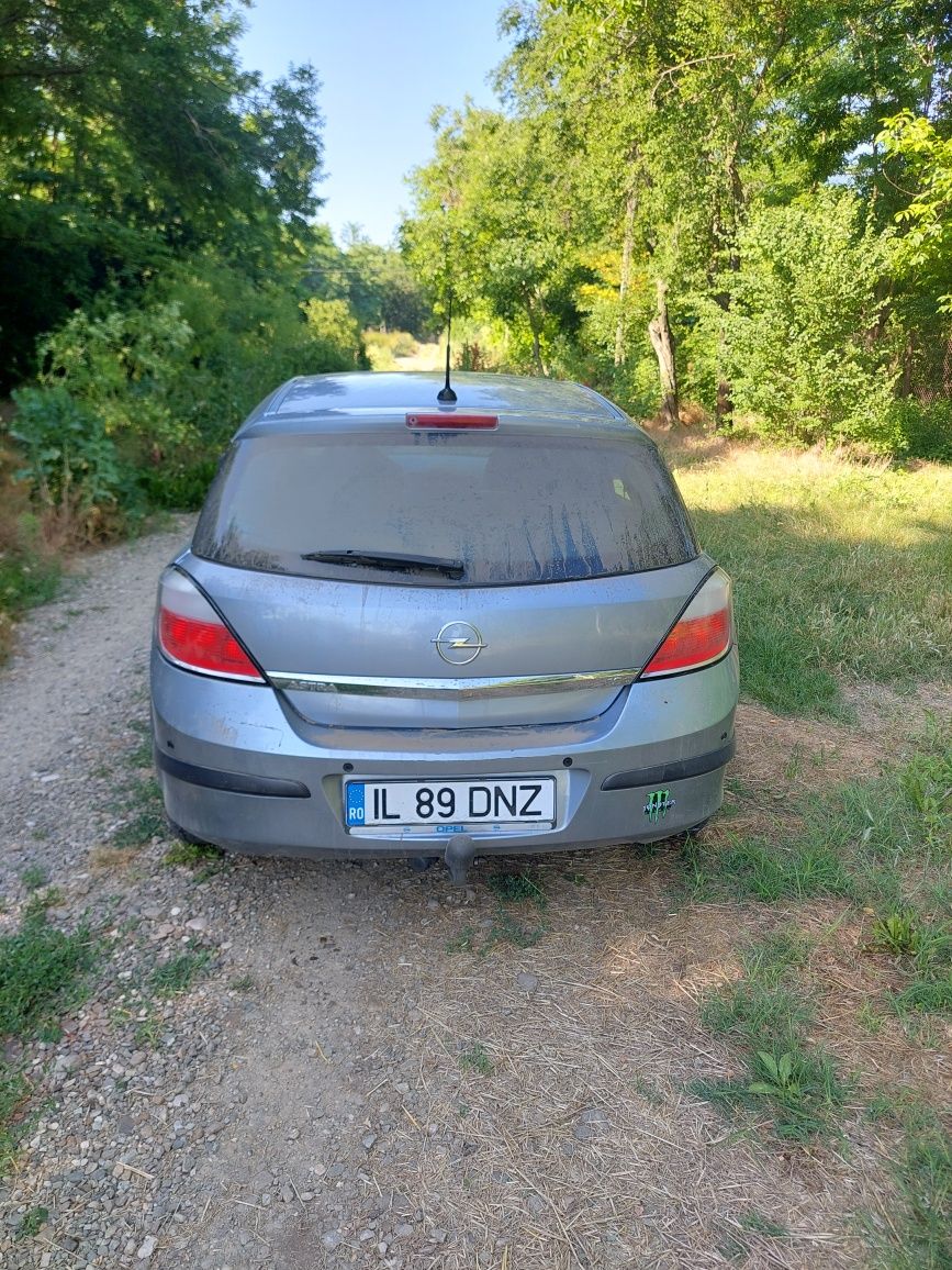 Vând Opel astra h