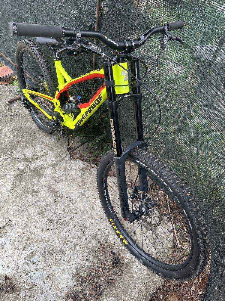 Nukeproof Pulse Comp Downhill Bike