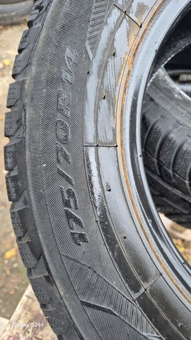 două cauciucuri; 175 70 14 de iarnă,m+s