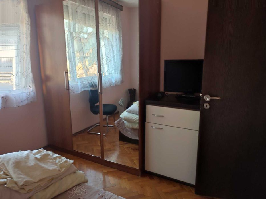 Tристаен апартамент - Център