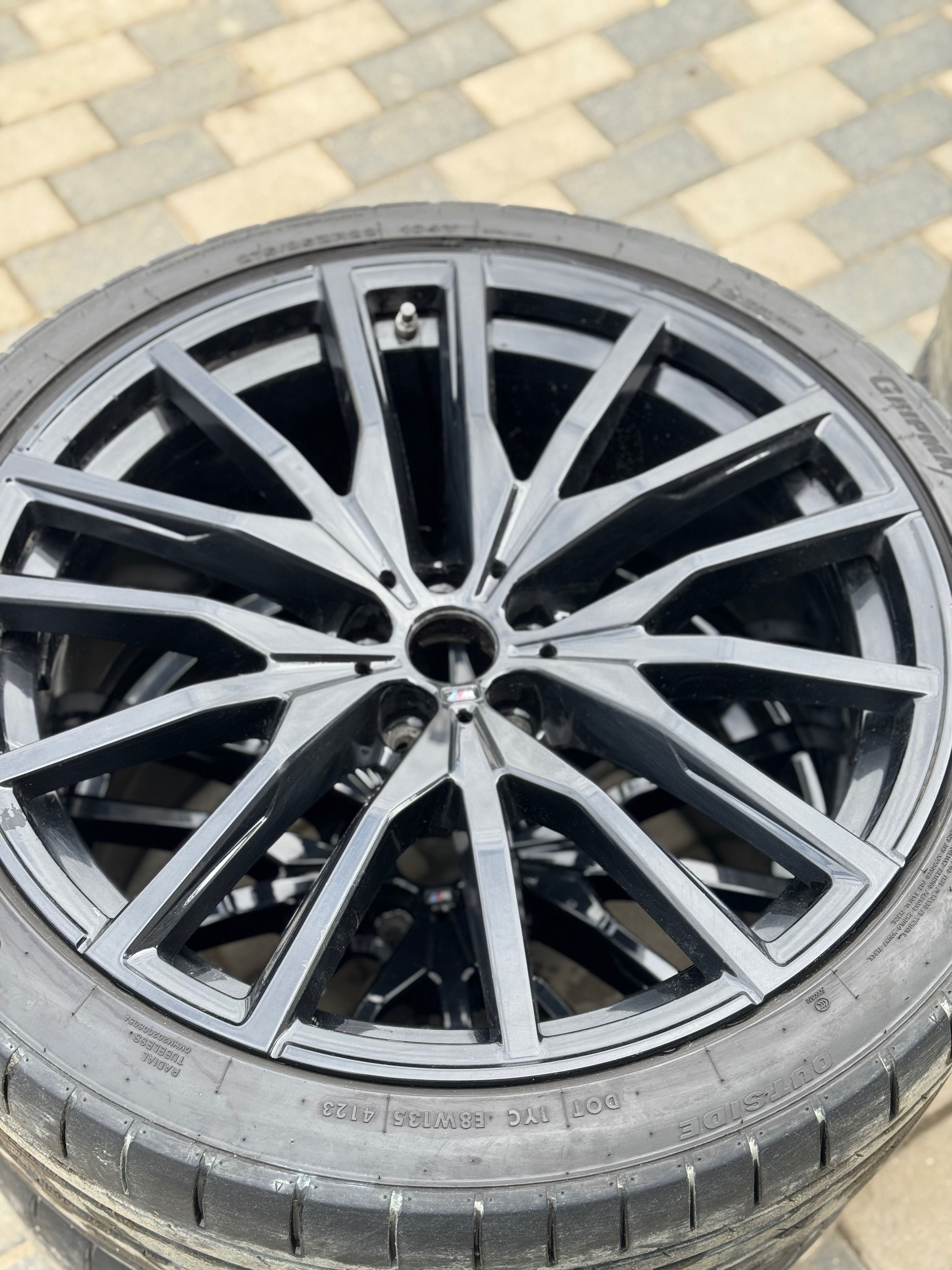 Jante BMW X5 M Performance Double Spoke 742M 22’
