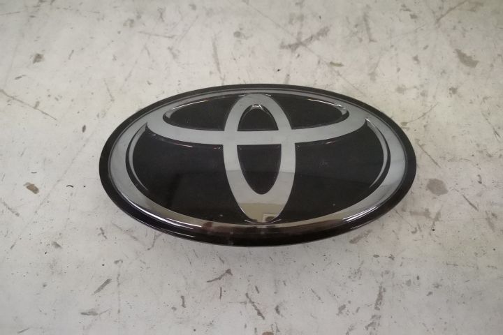 Оригинален Централен Емблем / Toyota Tacoma Emblem [ , , , , , ] Ориги