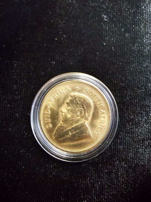 Златна монета кругерранд Южна Африка
