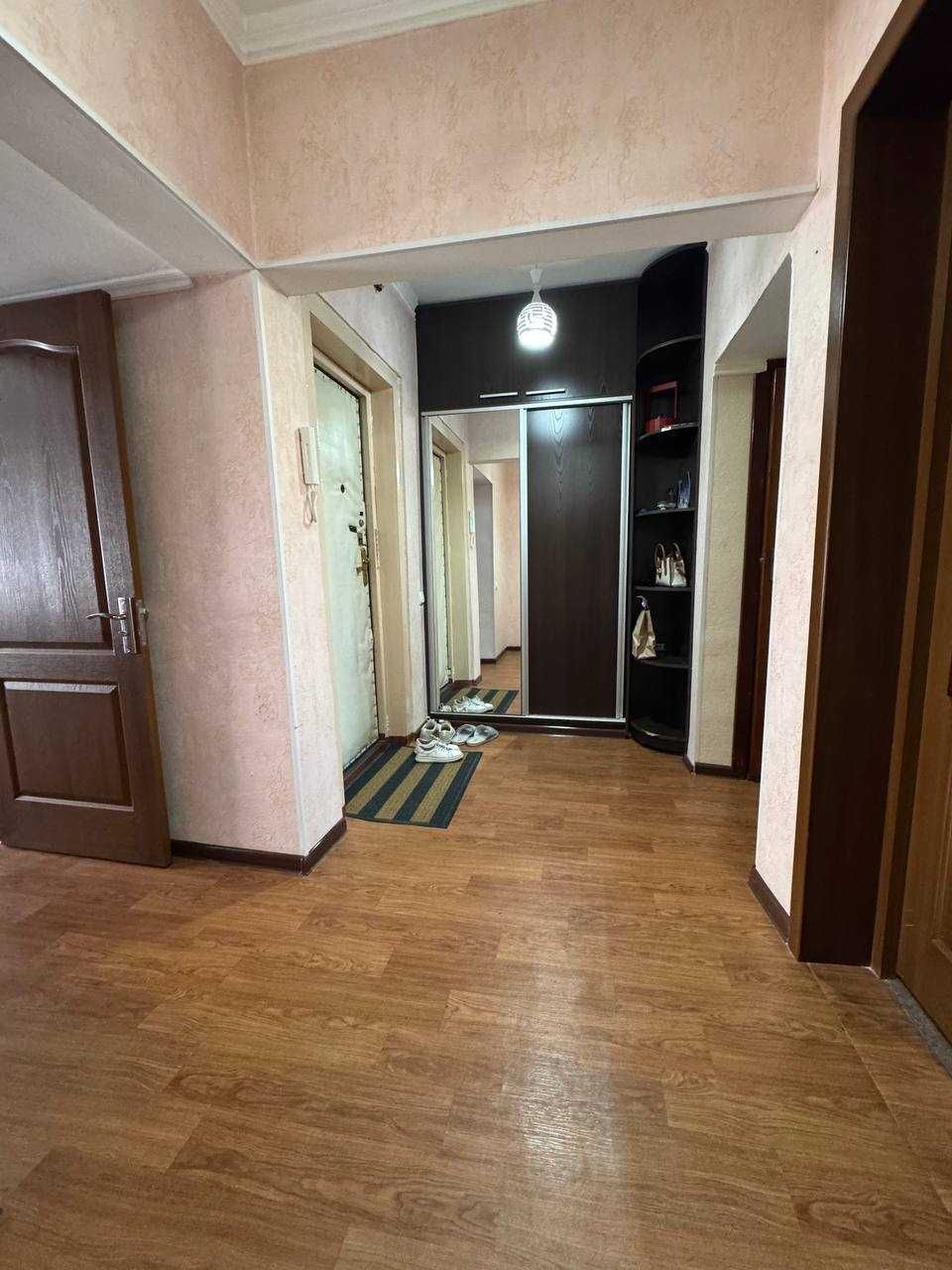 Продается 3-ком кв
Яшнабадский р-н, Паркентский рынок, 3/3/9