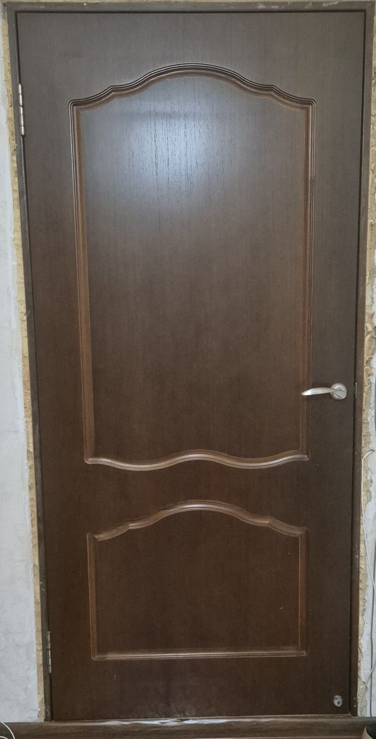 Продам межкомнатную дверь