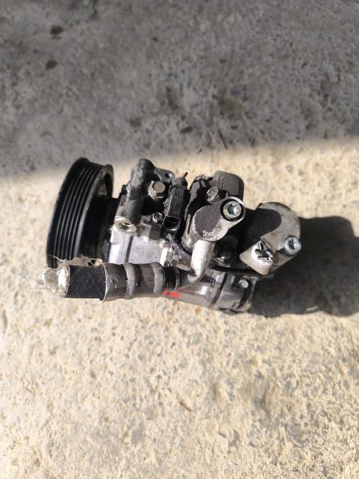 Продается автомобильный компрессор на Ауди А6 С6