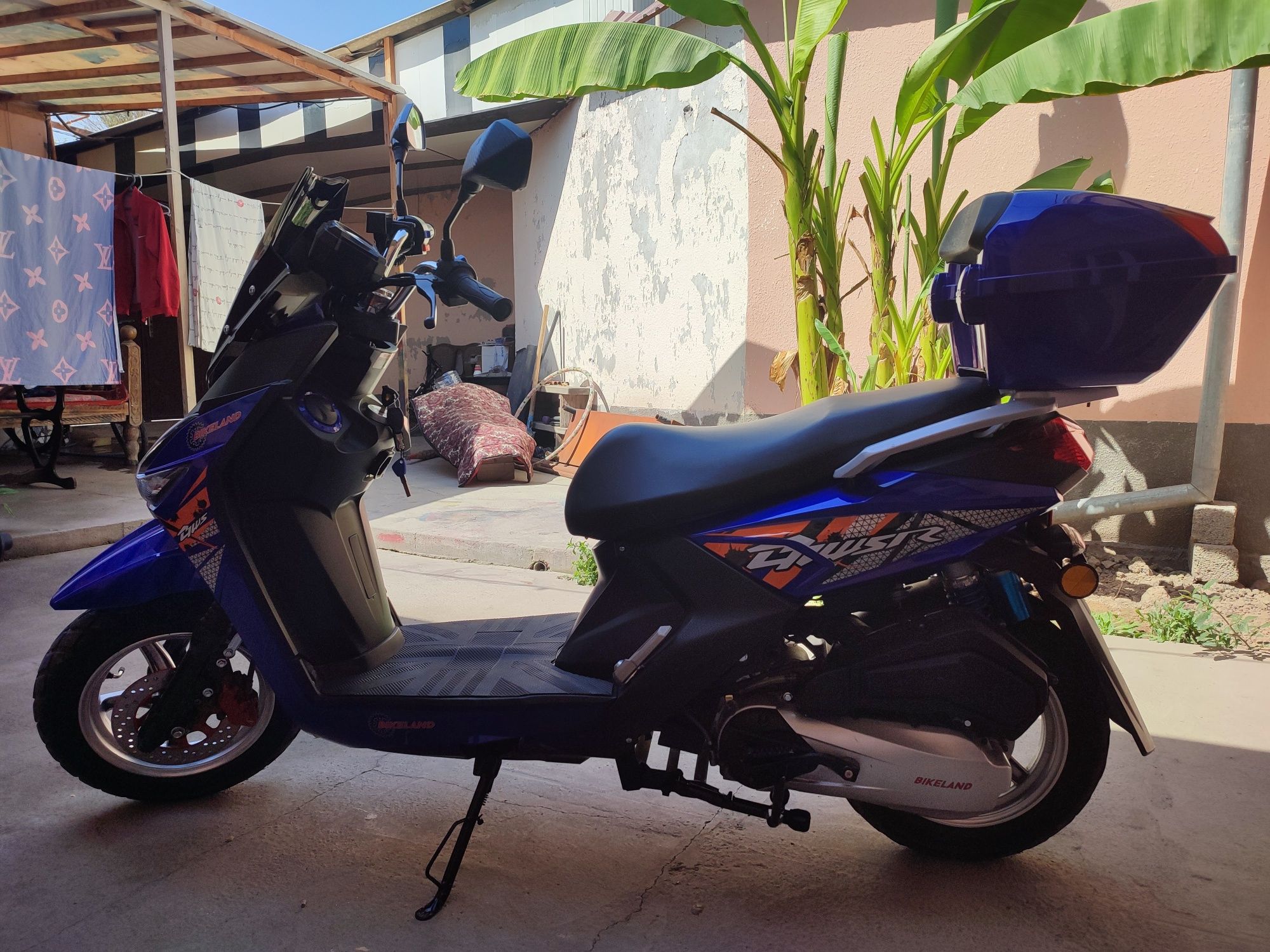 Продам скутер 150 BVSR HONDA