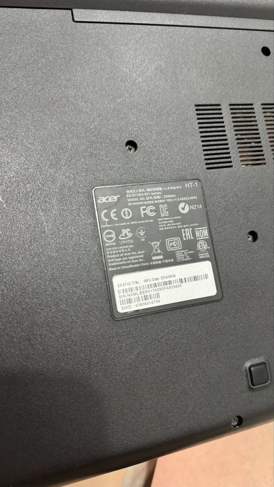 Ноутбук Acer (i7 / F3OQS23)