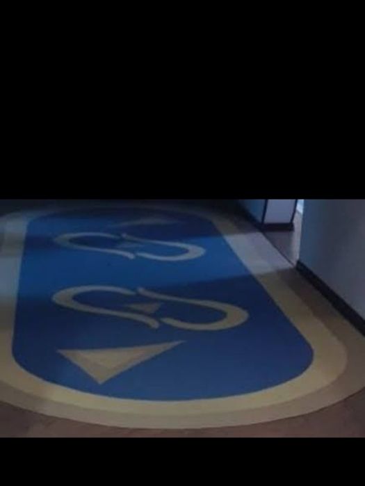 Продам ковёр 2.5/5 размер