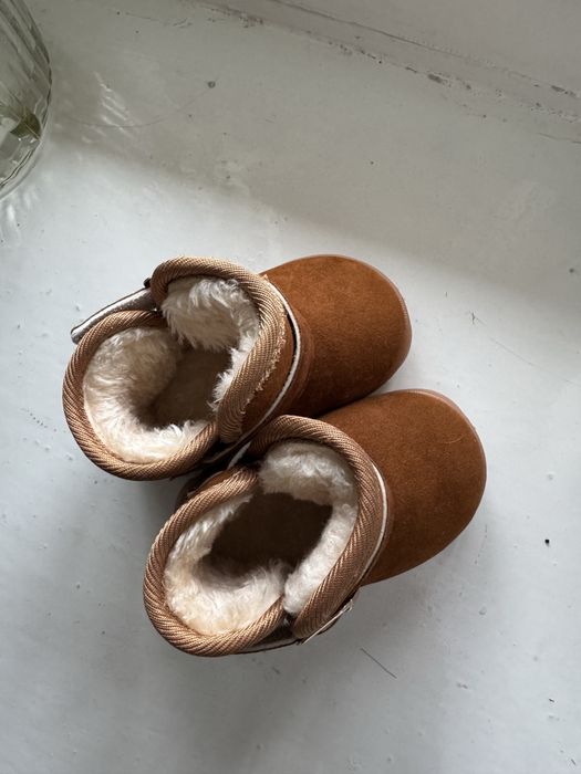 Детские ботинки угги