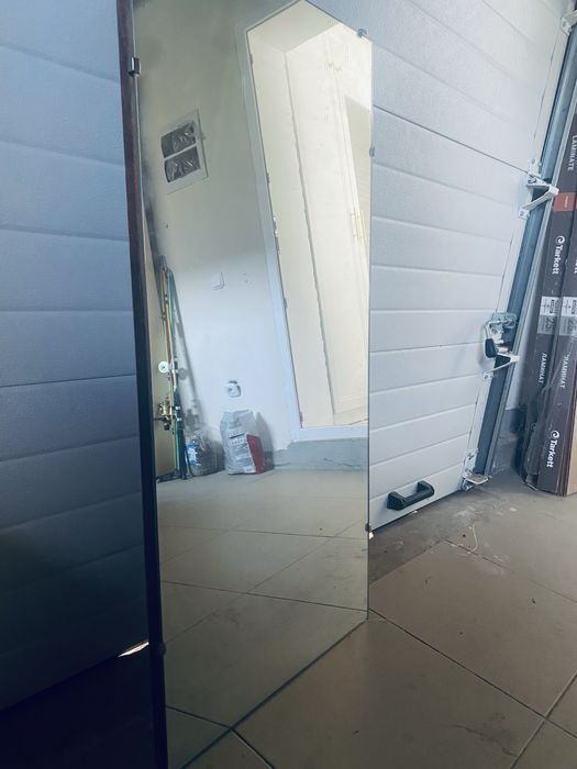 Продам зеркало бу в хорошом состояние