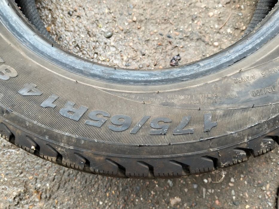 Продам шины зимние липучки новые