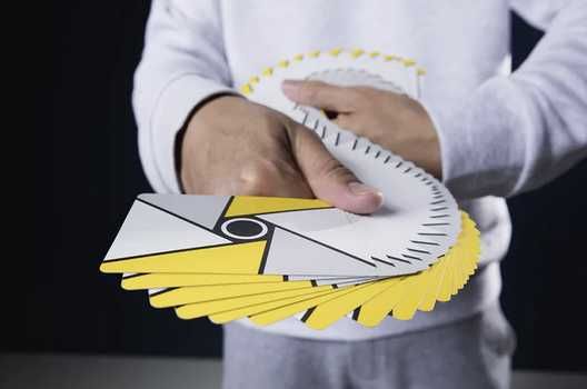Virtuoso SS16 playing cards