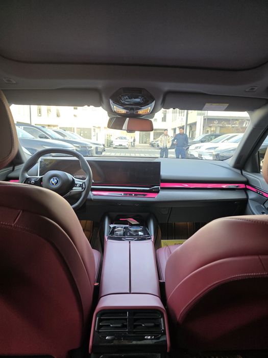 BMW i5 35L eDrive 2024