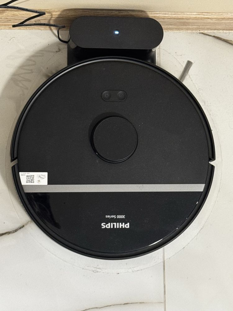 Прахосмукачка робот Philips HomeRun XU3000 AQUA