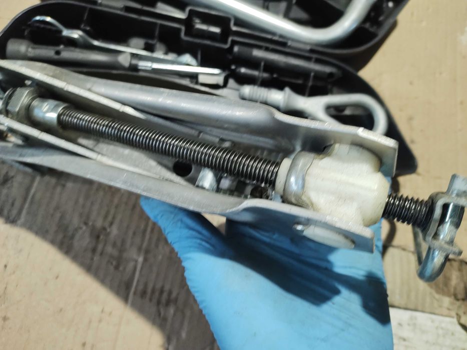 Авто Крик Авариен Крик Органайзер Audi A4 B6