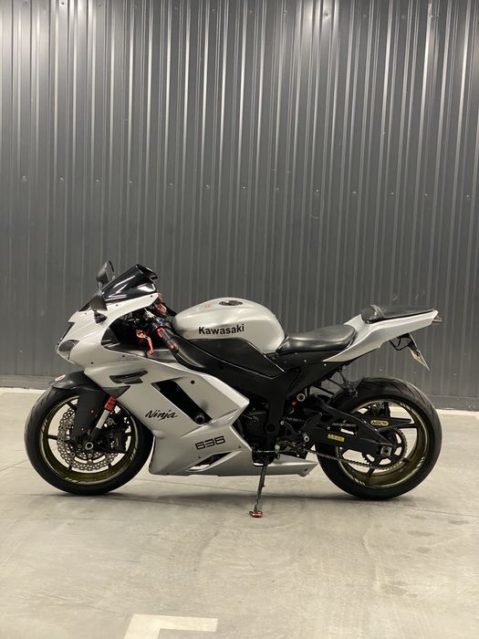 Kawasaki Zx6r.