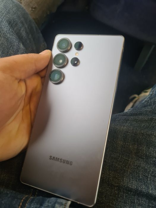 Vând samsung s25 ultra