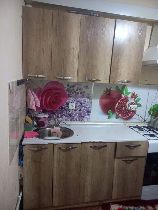 Продаётся кухонный гарнитур в отличном состоянии,