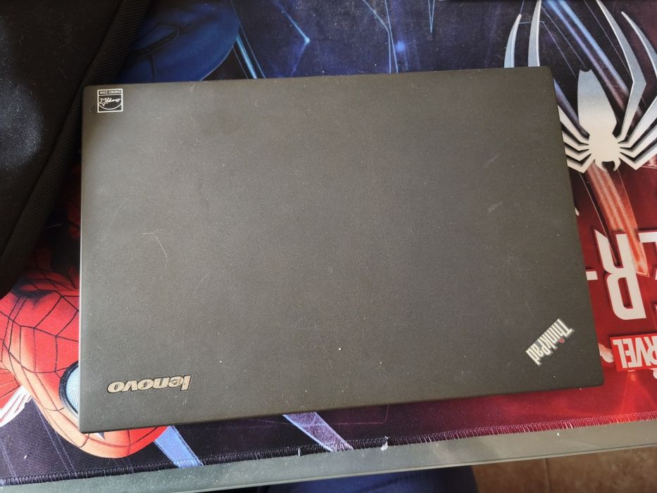 Продавам лаптоп Lenovo thinkpad X240