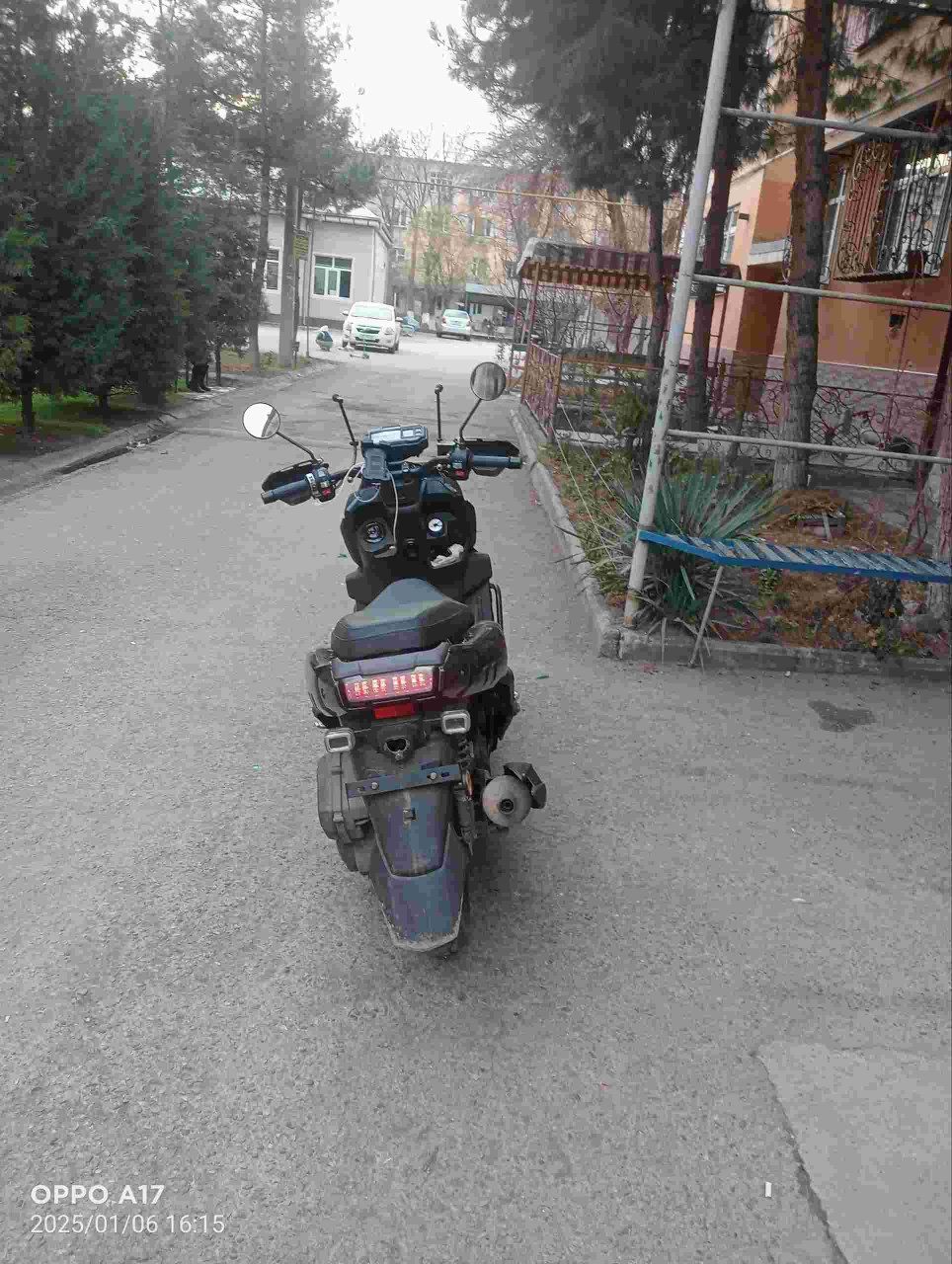 Skuter Tank sotiladi benzinda xolati yaxwi yuriwlari mowni