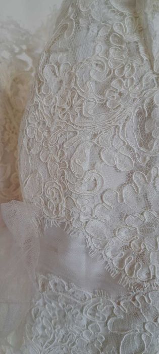 rochie miroasă nouă, detalii in descriere